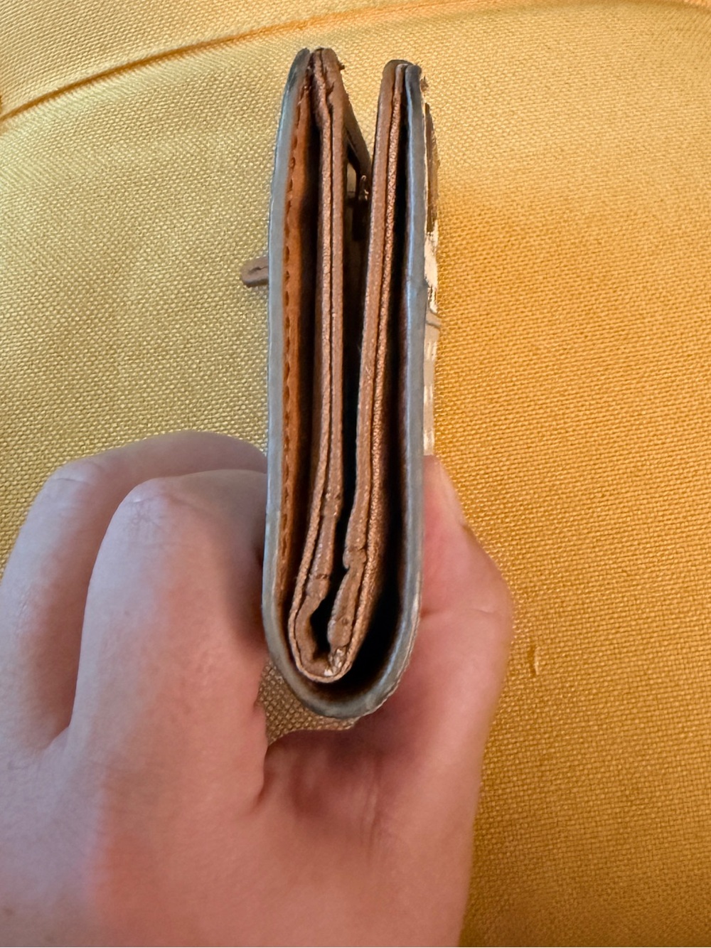 Fossil Emma RFID Mini Multifunction Wallet - Picture 4 of 7